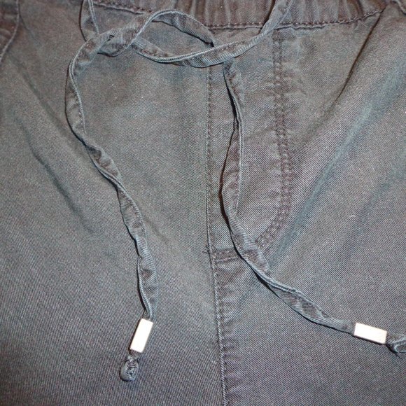 GAP Drawcord Waist Cropped Pants S Black Elastic Waist/Cuffs Pockets - Picture 12 of 14